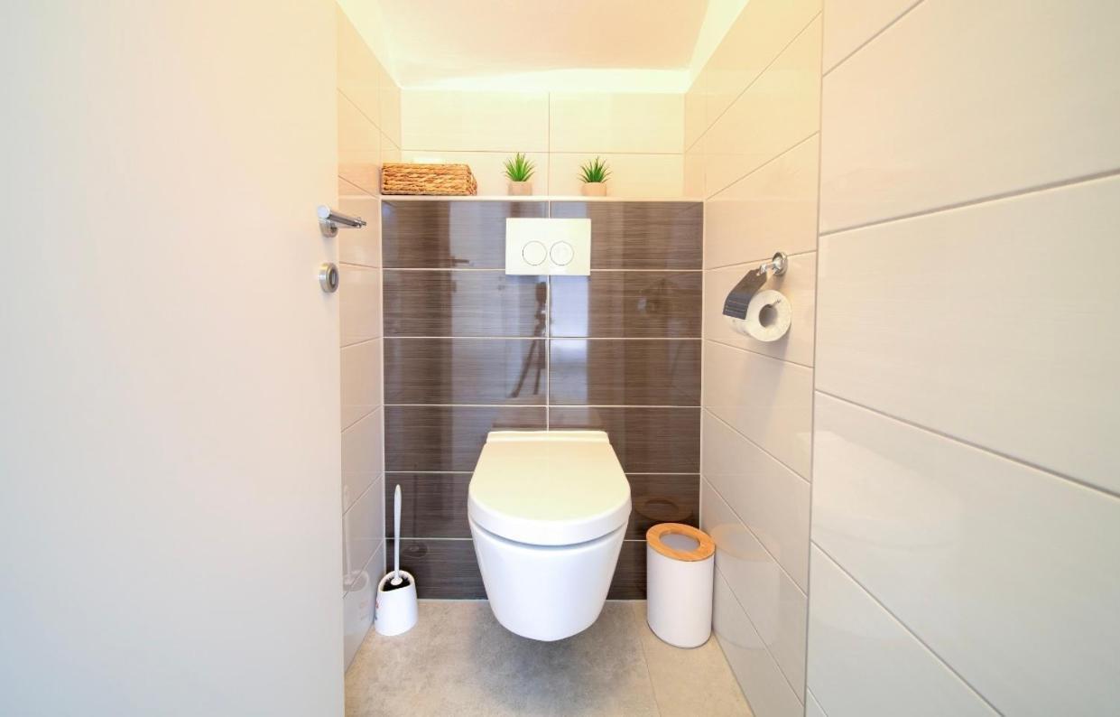 Apartment Sasso Bianco With The Private Pool Njivice Ngoại thất bức ảnh
