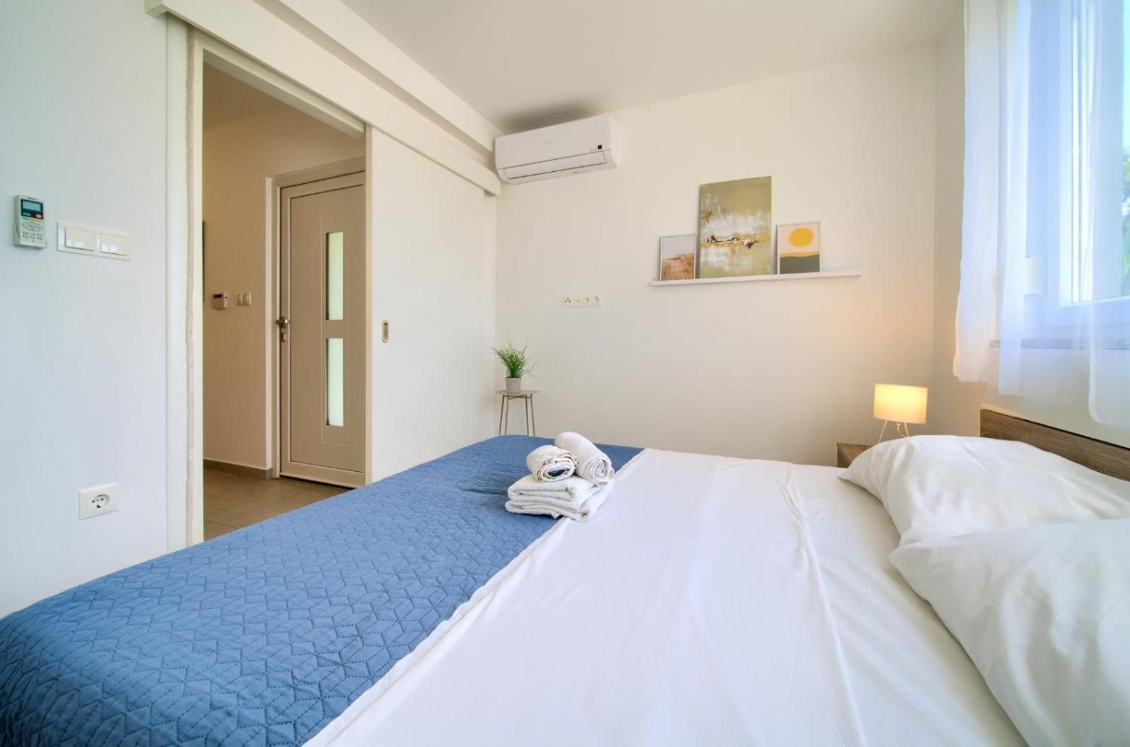 Apartment Sasso Bianco With The Private Pool Njivice Ngoại thất bức ảnh